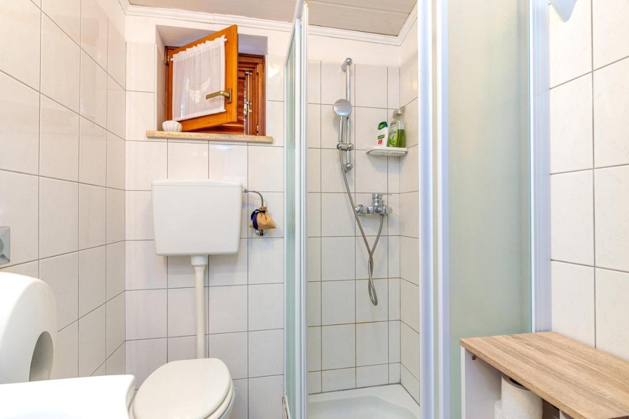 Apartments Sveti Leonard Oprtalj Экстерьер фото